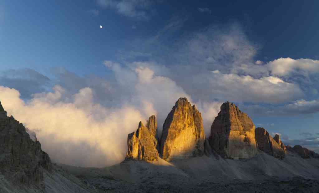 tre cime di lavaredo on fire